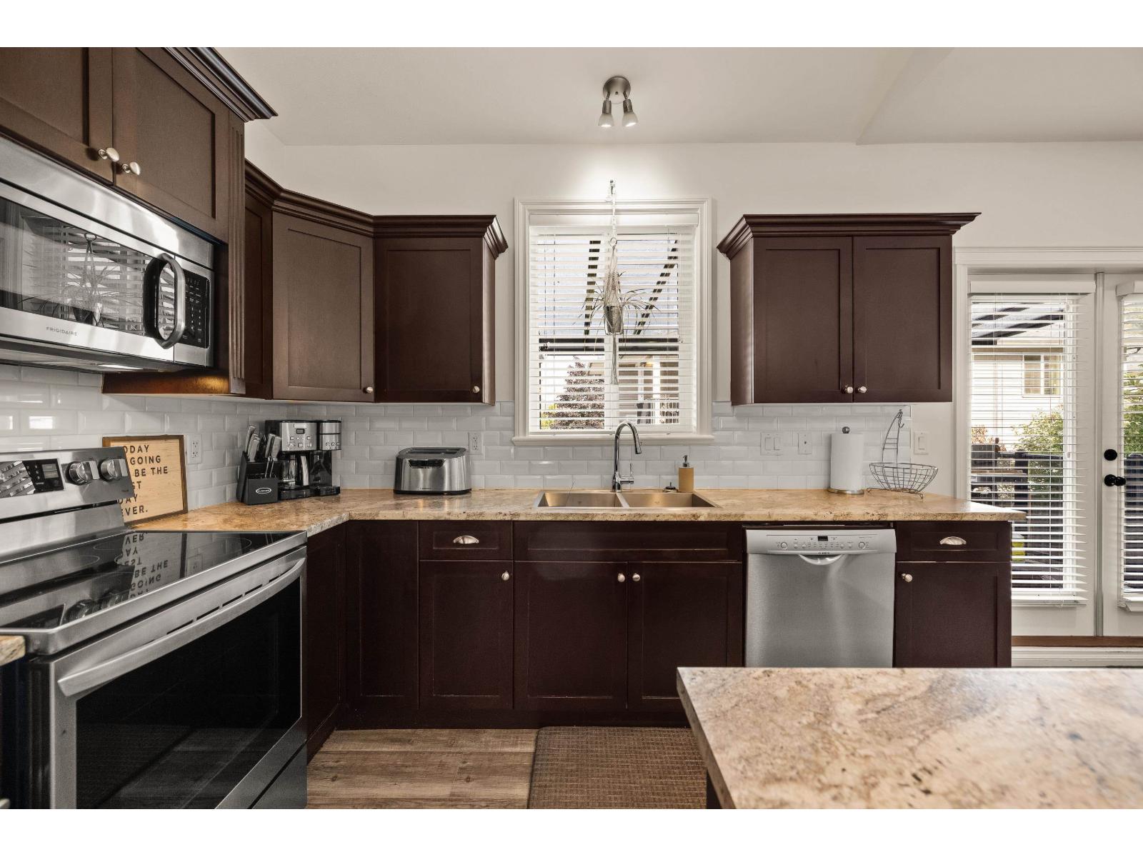 6155 REXFORD DRIVE|Promontory
