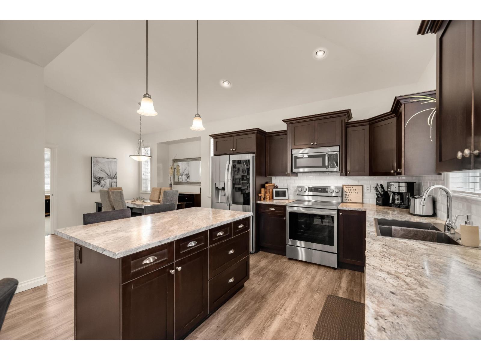 6155 REXFORD DRIVE|Promontory