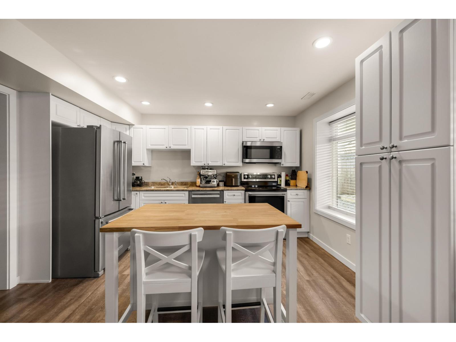 6155 REXFORD DRIVE|Promontory
