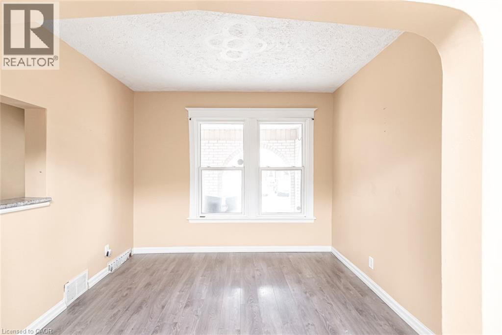 46 Holton Avenue N, Hamilton, Ontario  L8L 6H4 - Photo 8 - 40870699