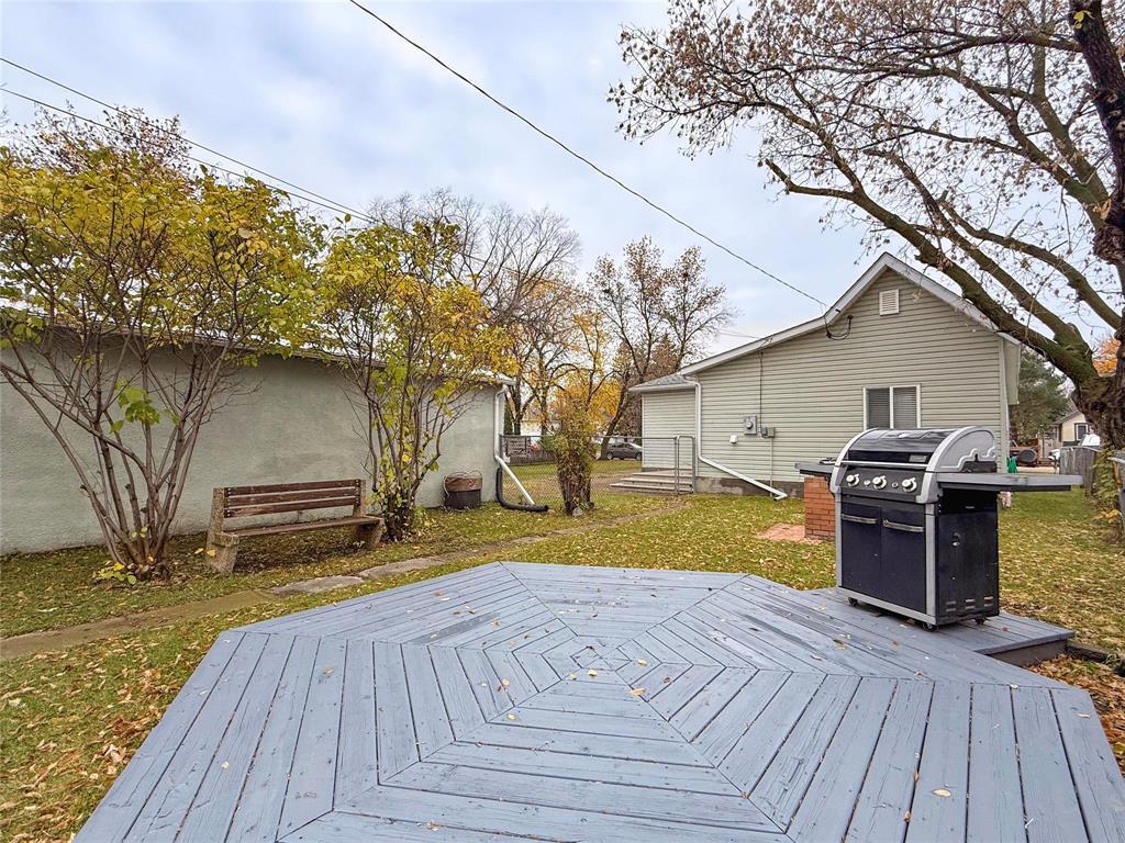 835 7th Street, Brandon, Manitoba  R7A 3T8 - Photo 26 - 202625565
