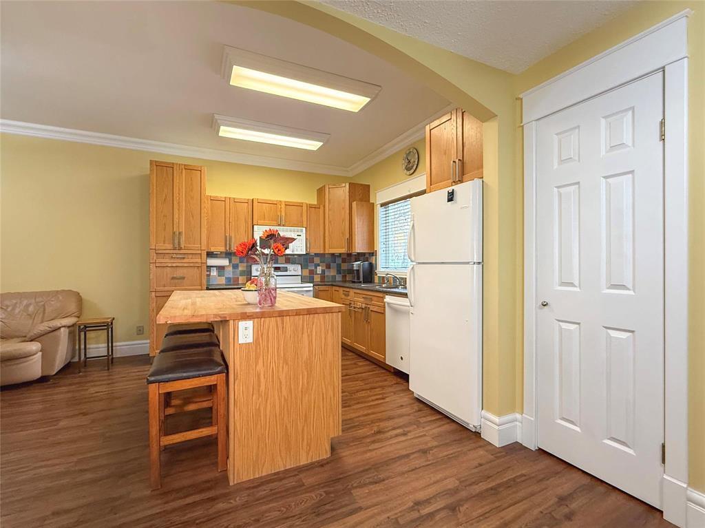 835 7th Street, Brandon, Manitoba  R7A 3T8 - Photo 7 - 202625565