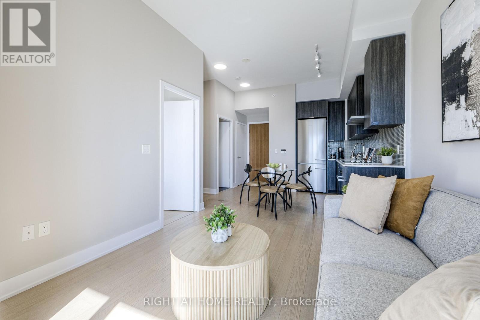 6108 - 30 Shore Breeze Drive, Toronto, Ontario  M8V 0J1 - Photo 2 - W13683092