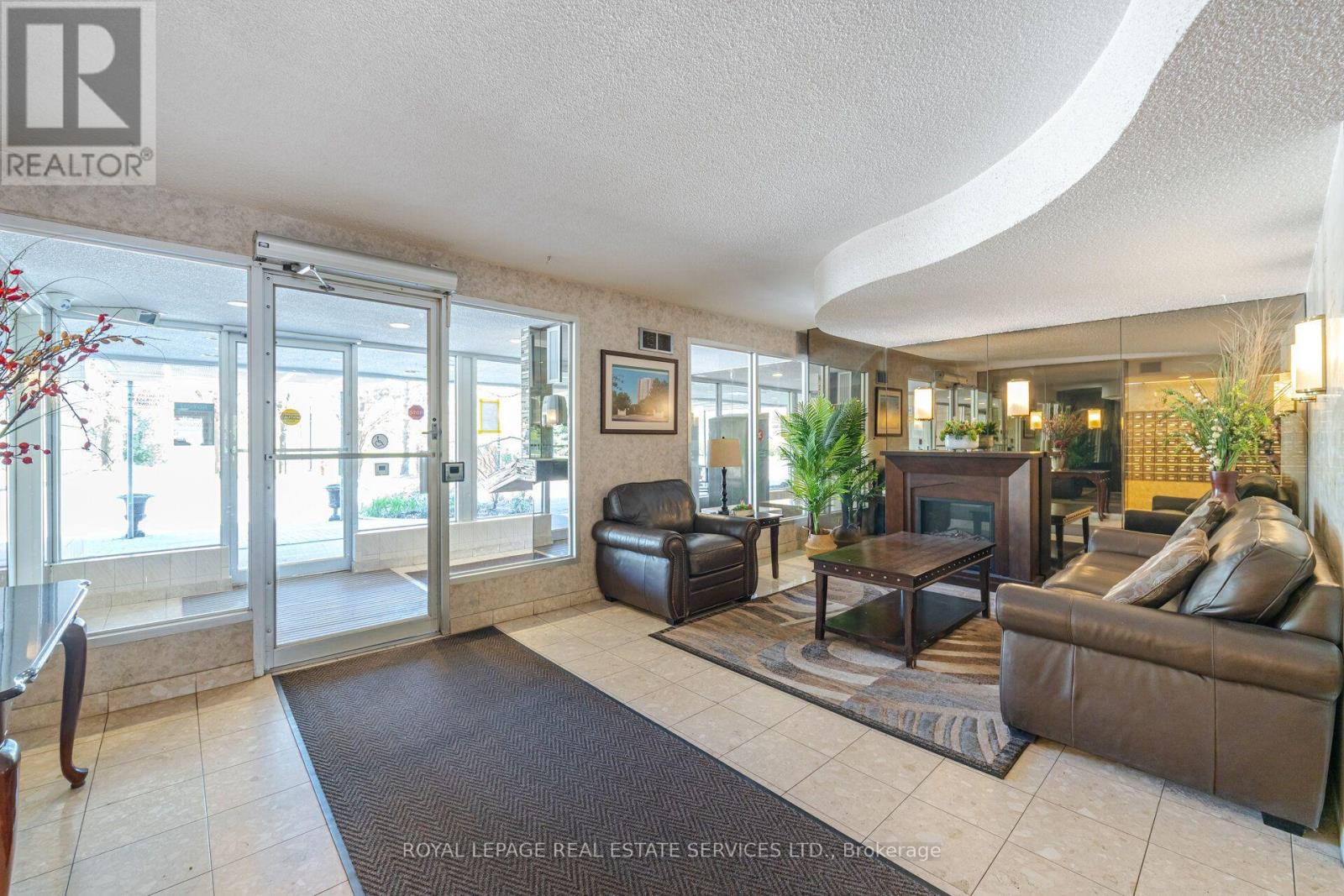 708 - 3100 Kirwin Avenue, Mississauga, Ontario  L5A 3S6 - Photo 3 - W13791300