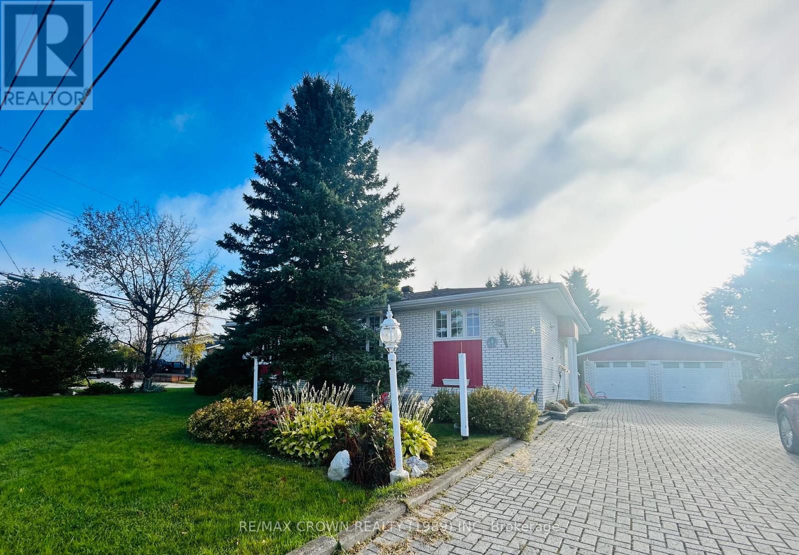 15 LASALLE AVENUE, Kapuskasing, Ontario