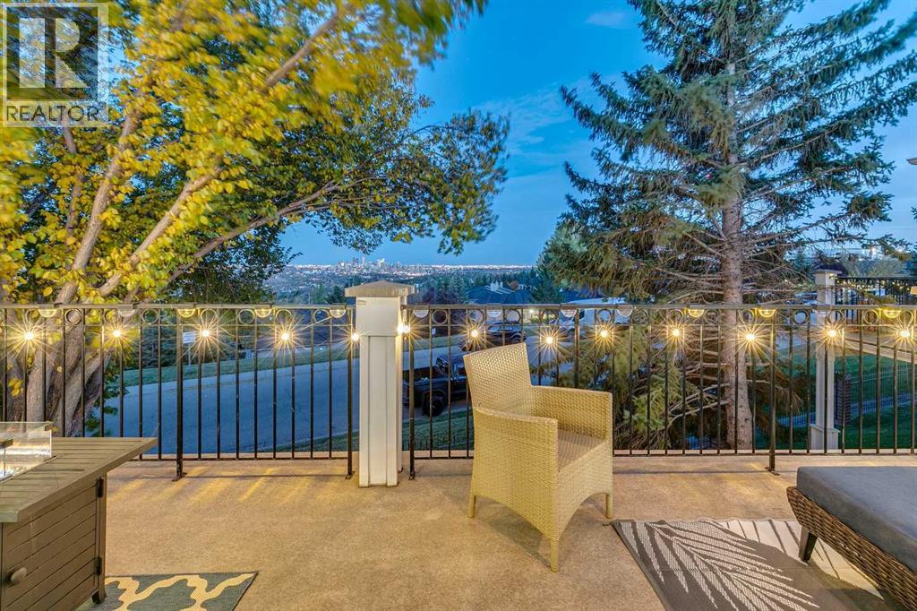 63 Prominence Point Sw, Calgary, Alberta  T3H 3E8 - Photo 23 - A2350469