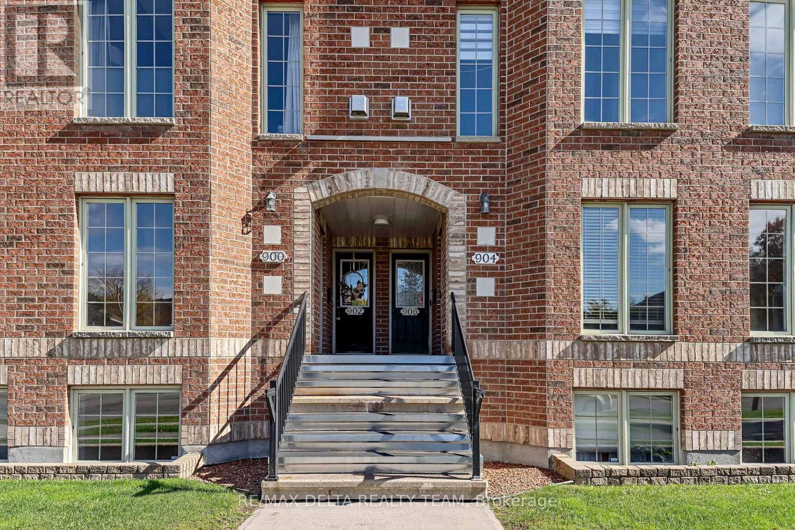 900 Longfields Drive, Ottawa, Ontario  K2J 5K6 - Photo 2 - X14028036