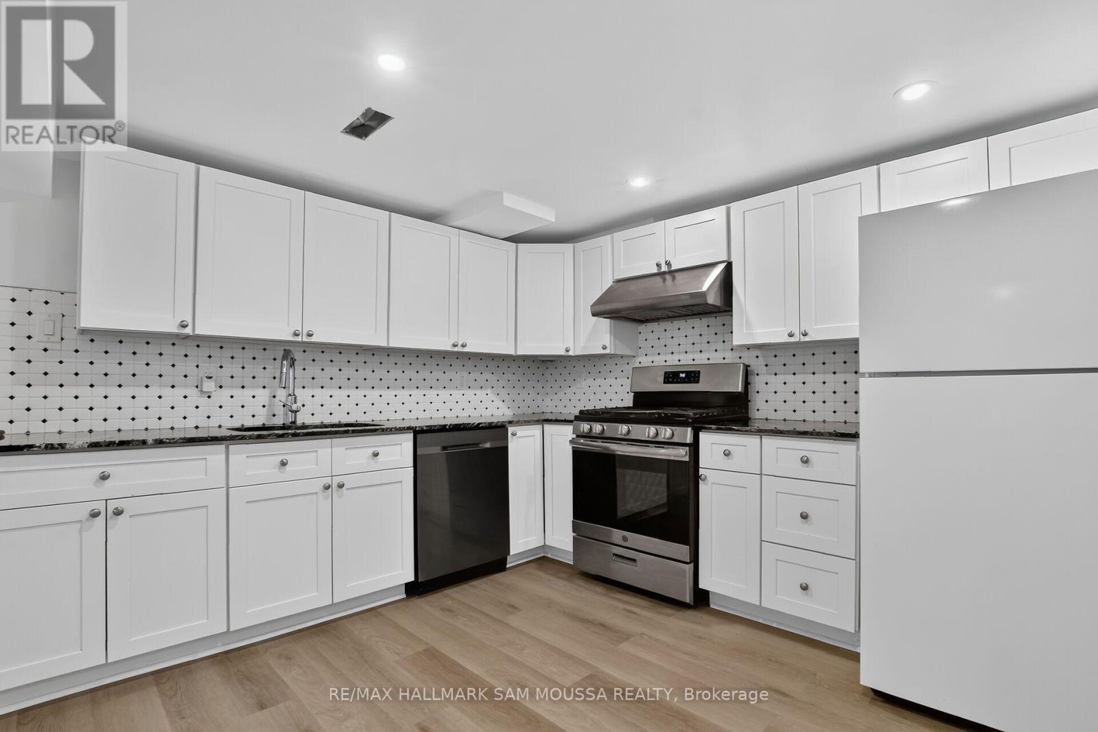 971b Blythdale Road, Ottawa, Ontario  K2A 3N9 - Photo 13 - X14028098