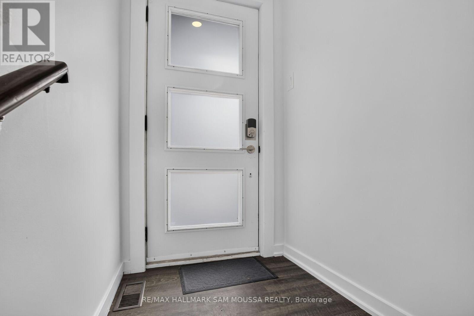 971b Blythdale Road, Ottawa, Ontario  K2A 3N9 - Photo 5 - X14028098
