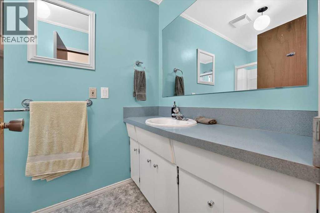4339 70 Street Nw, Calgary, Alberta  T3B 2K4 - Photo 35 - A2350691