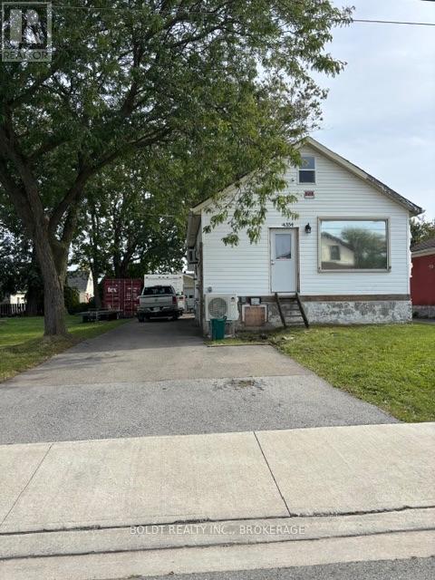 4354 Third Avenue, Niagara Falls (Downtown), Ontario  L2E 4K6 - Photo 1 - X14027996