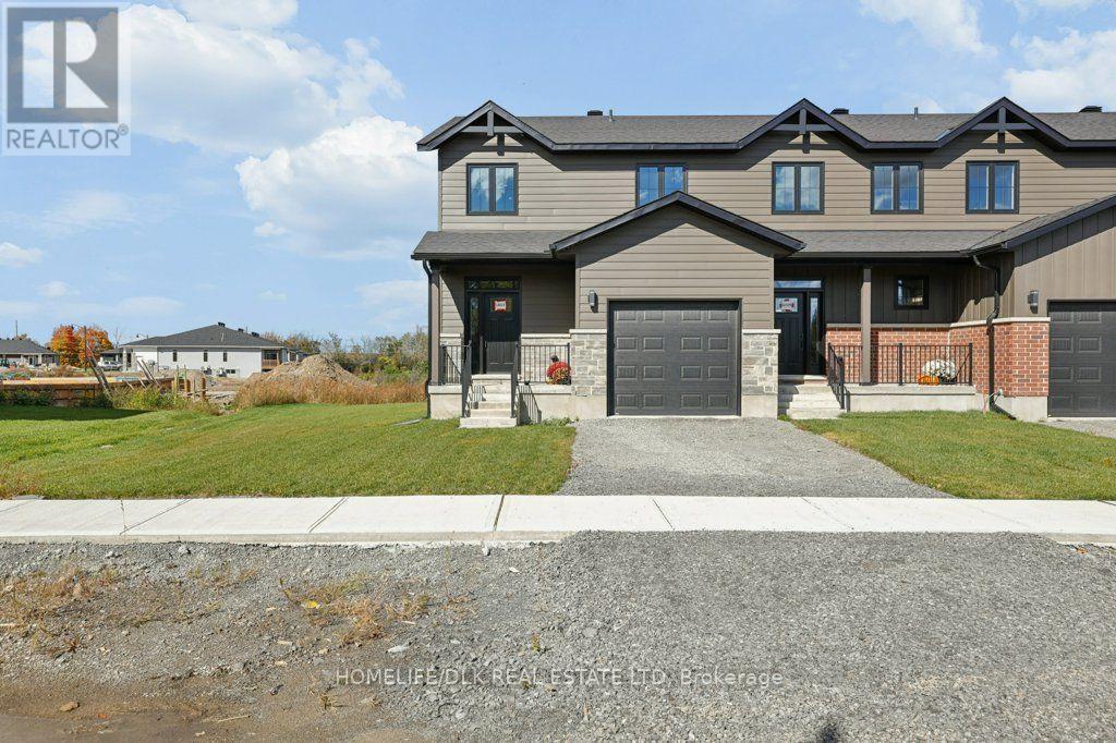 1013 Dobbie Street, Brockville, Ontario K6V 7N1 - Photo 2 - X14028014