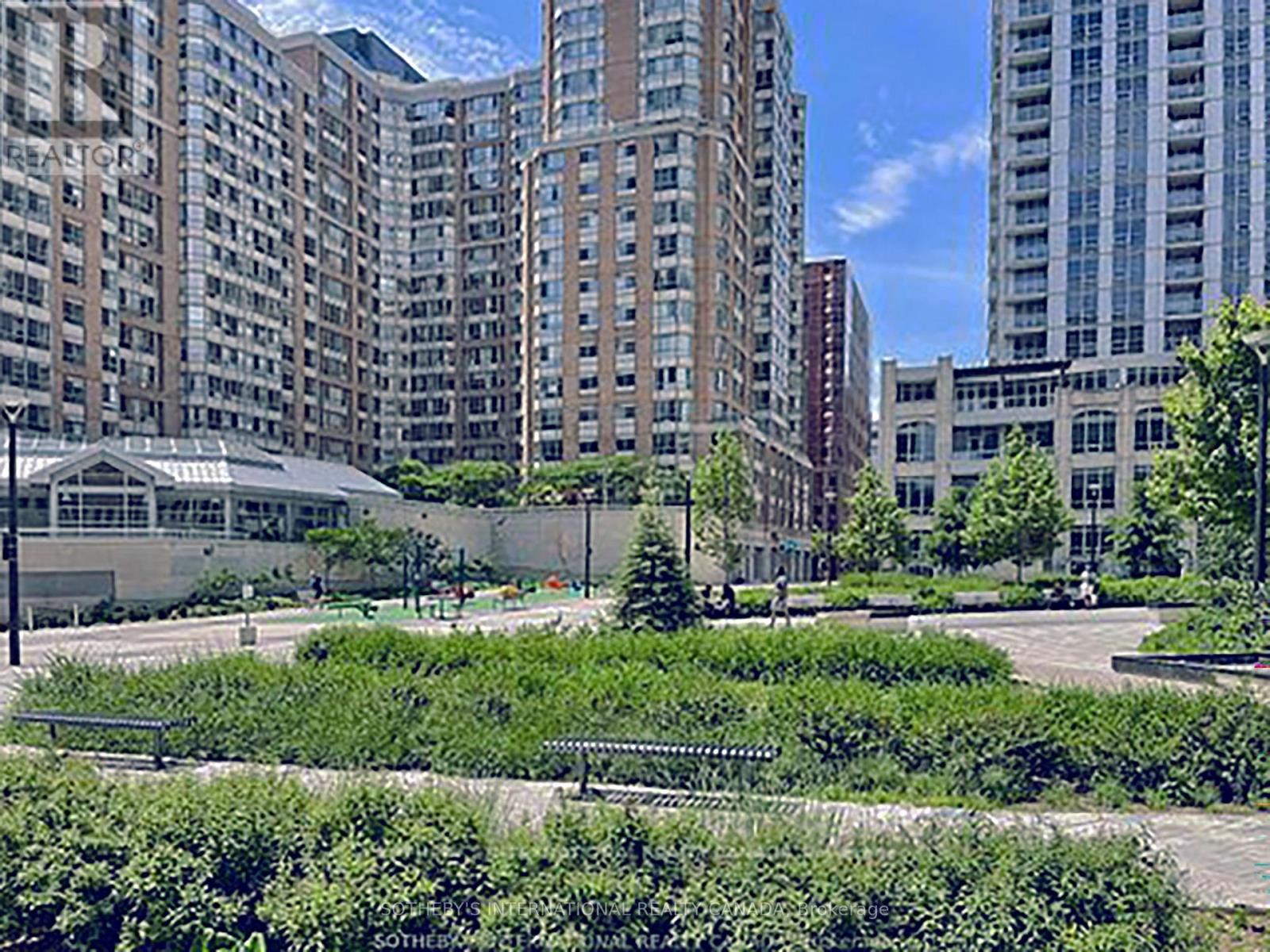 1715 - 711 BAY STREET, Toronto, Ontario
