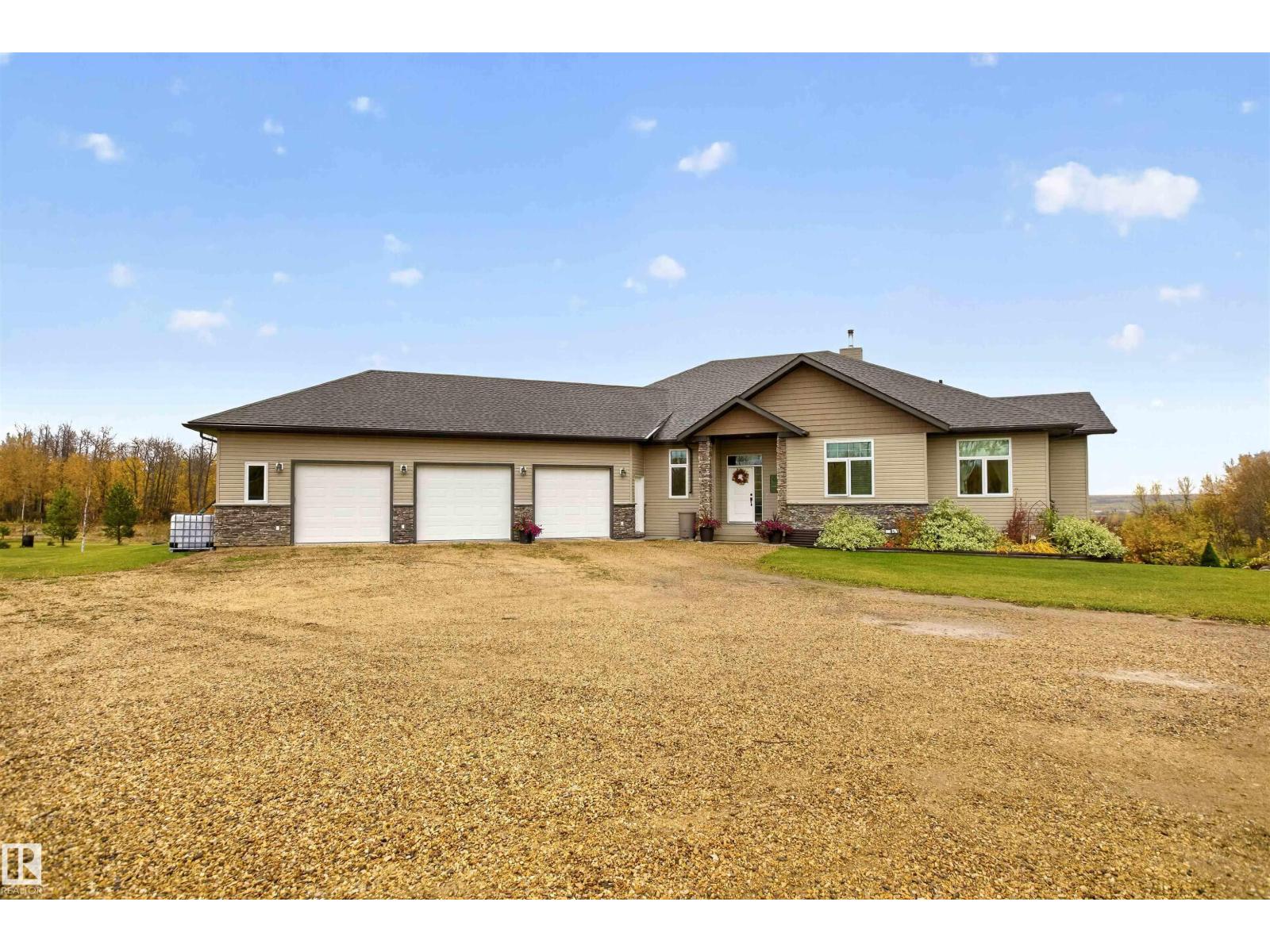 57111 Hwy 757, Rural Lac Ste. Anne County, Alberta  T0E 2A0 - Photo 2 - E4512569