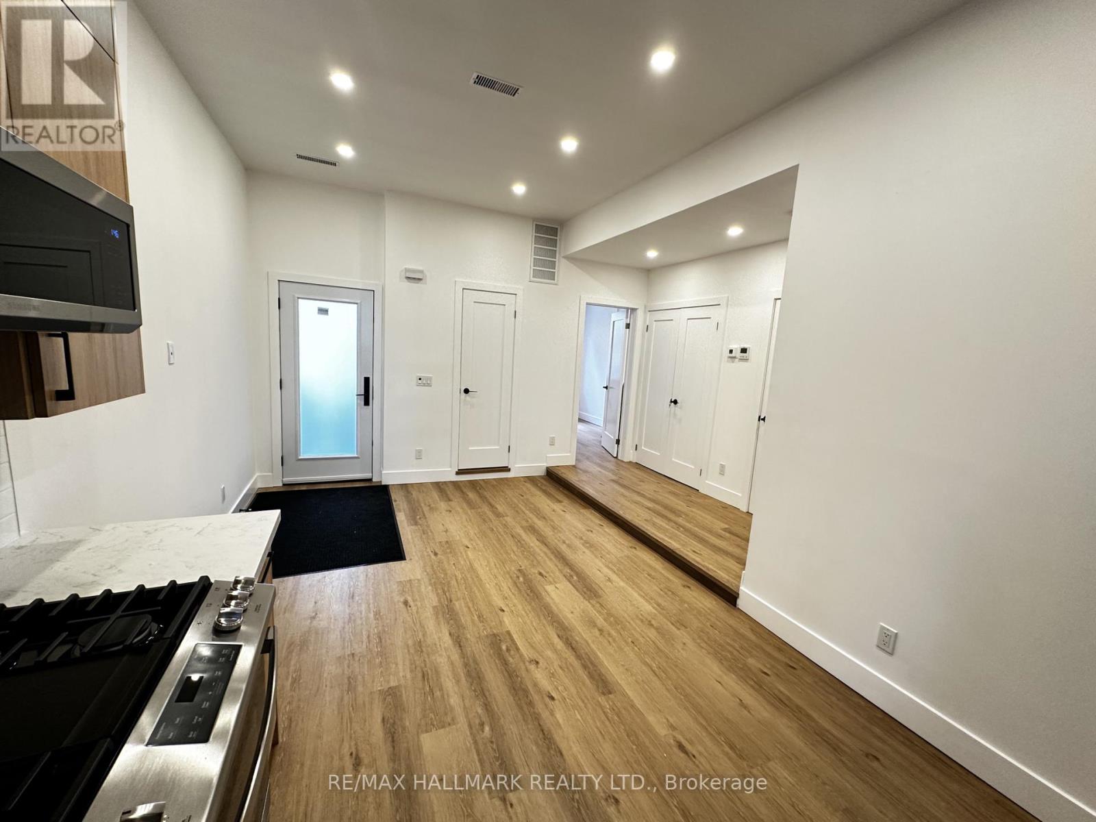 Laneway - 31 Woodfield Road, Toronto, Ontario  M4L 2W4 - Photo 5 - E14028118