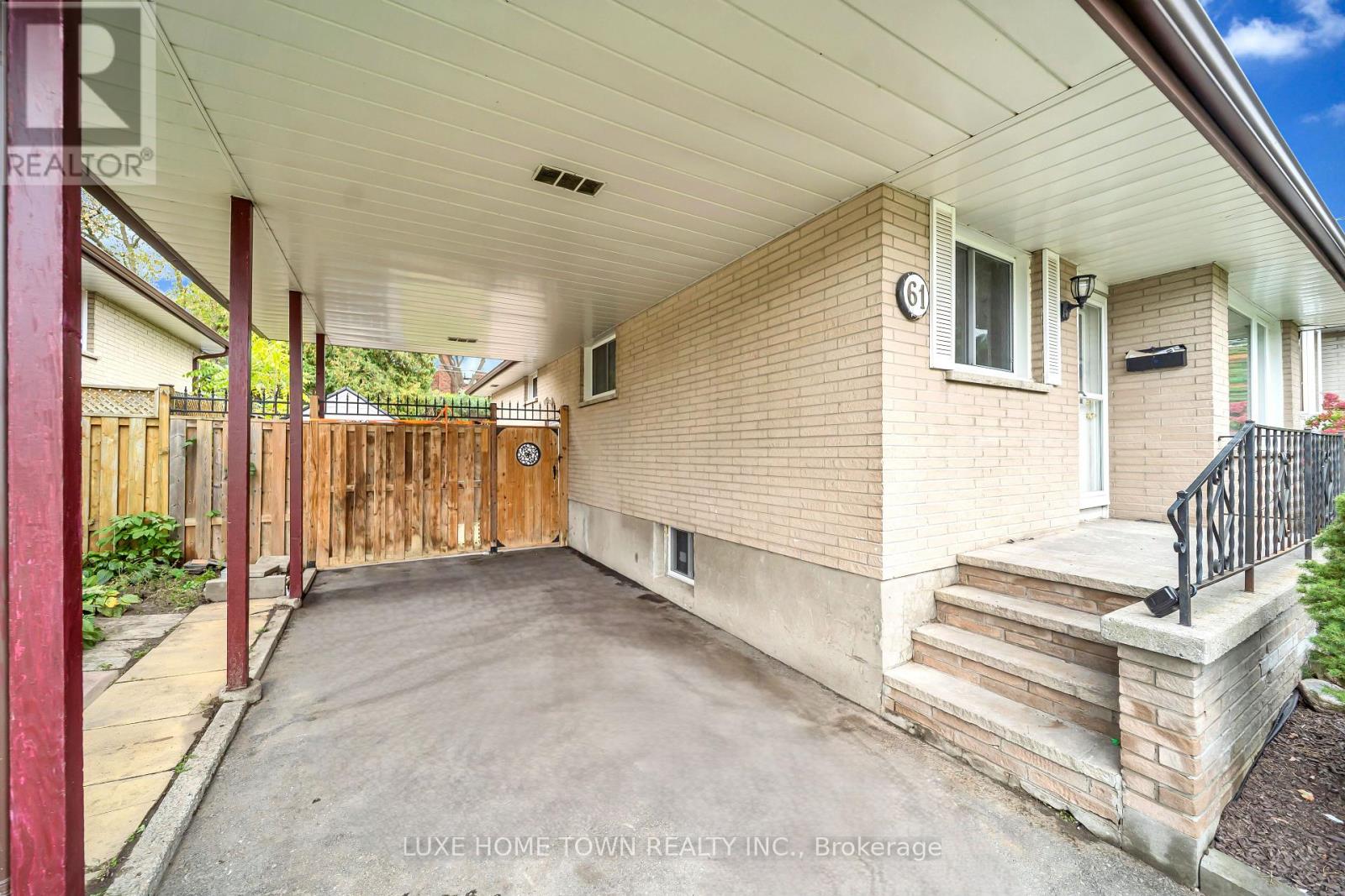 61 Keewatin Street S, Oshawa, Ontario  L1H 6Z2 - Photo 5 - E14028218