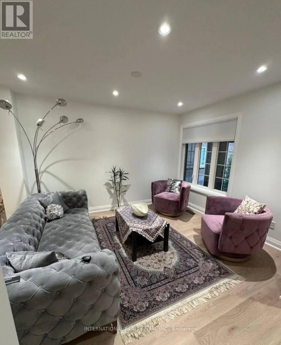 6 Woodhaven Crescent, Richmond Hill, Ontario  L4E 3T1 - Photo 17 - N14028028