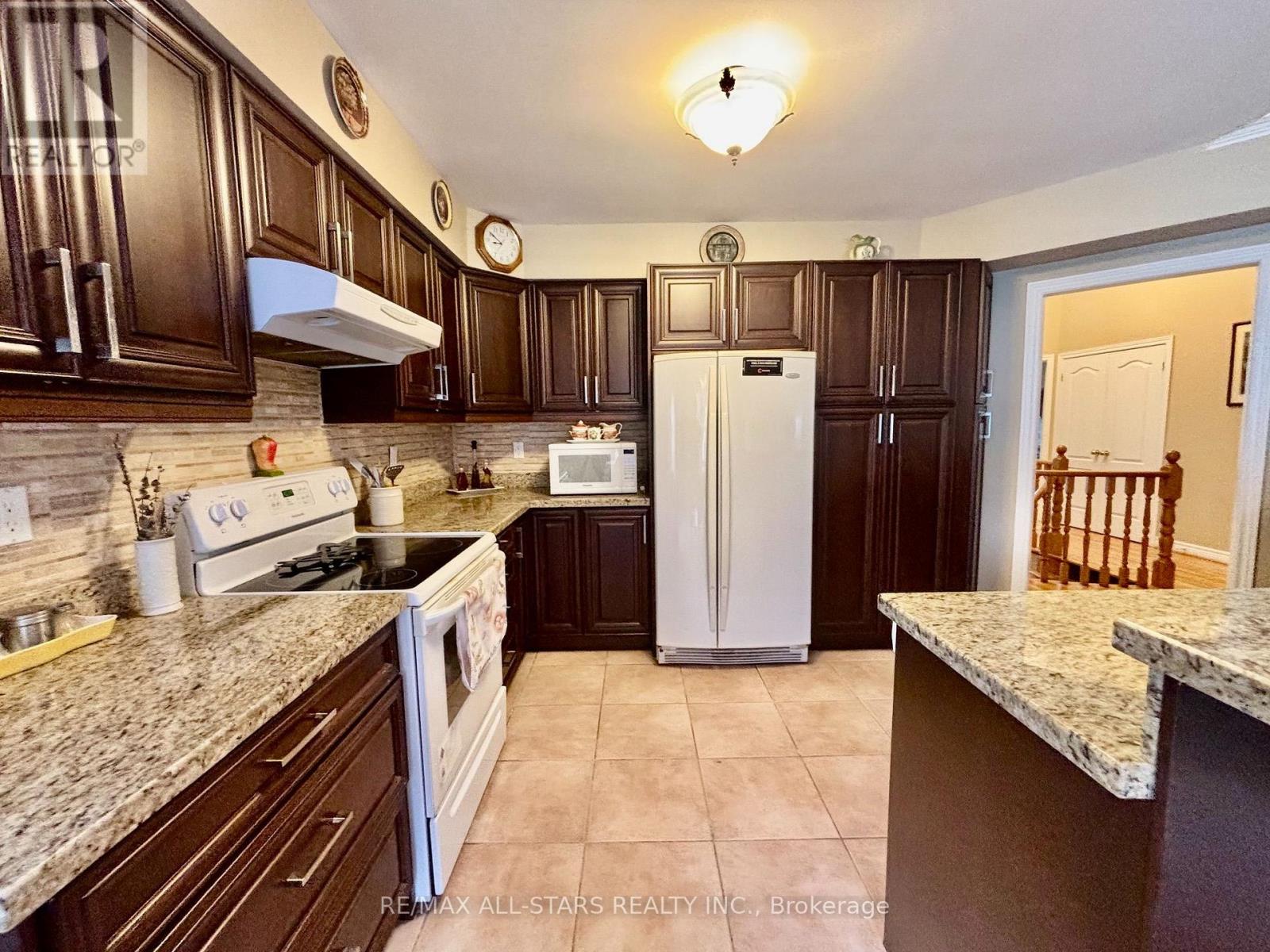 87 Lori Avenue, Whitchurch-Stouffville, Ontario L4A 1K1 - Photo 13 - N14028058