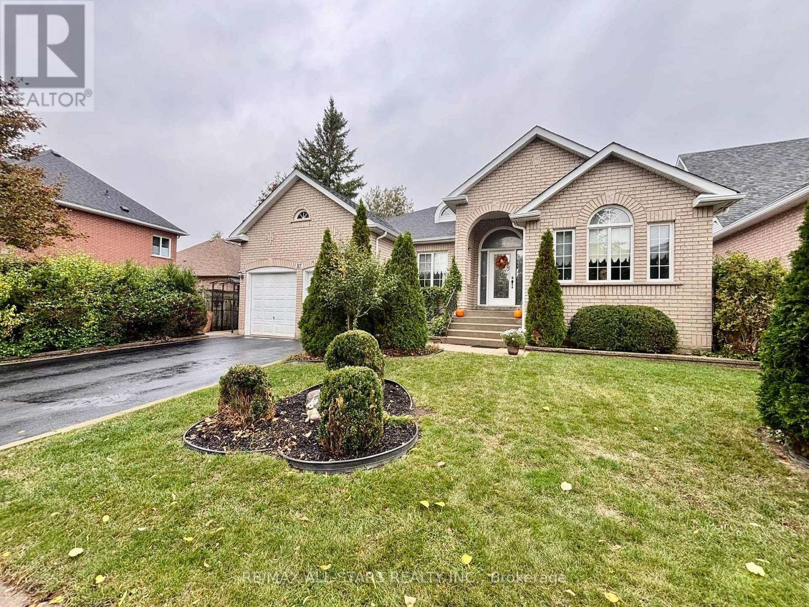 87 Lori Avenue, Whitchurch-Stouffville, Ontario L4A 1K1 - Photo 2 - N14028058