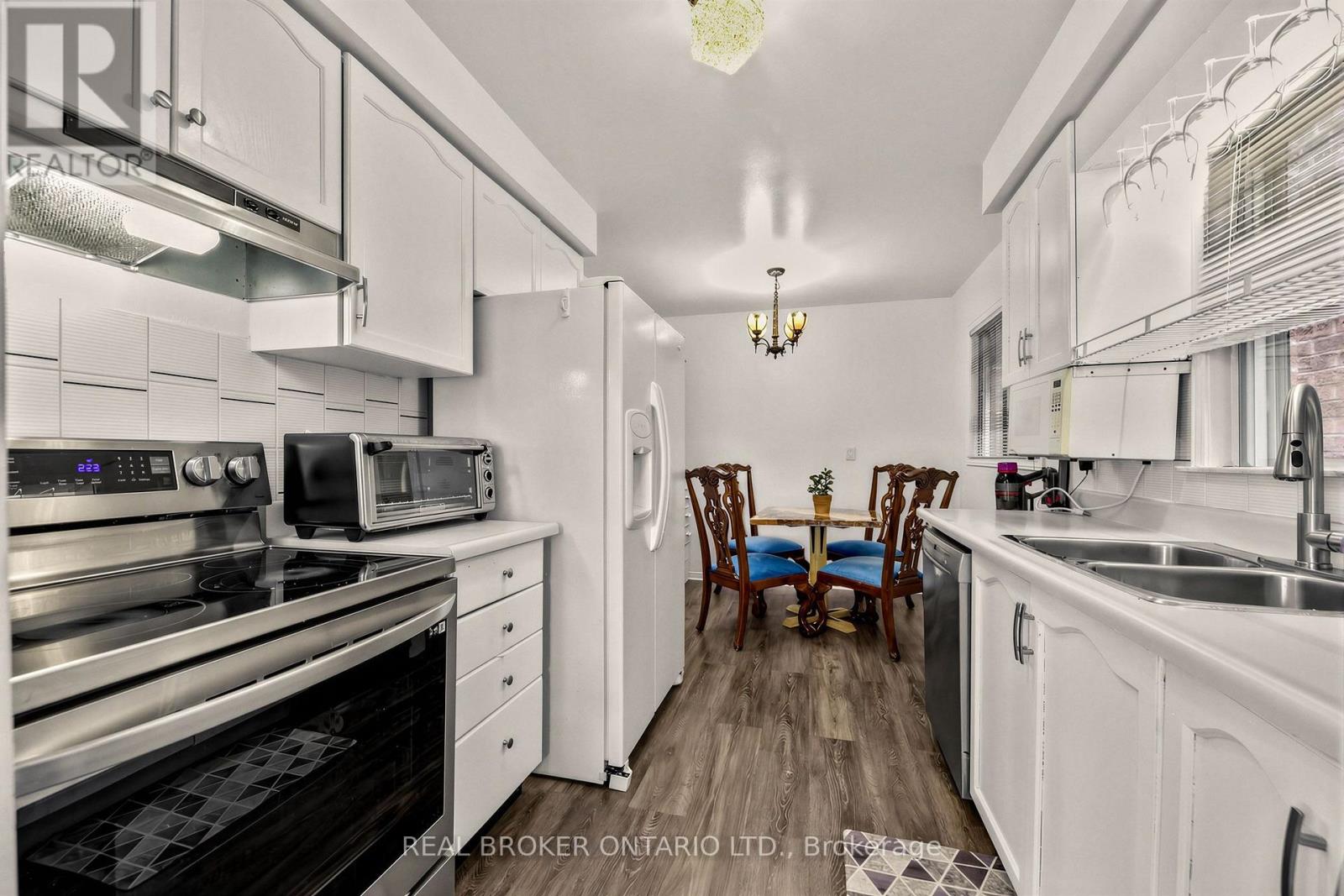 26 White Boulevard, Vaughan, Ontario  L4J 5Z3 - Photo 14 - N14028174