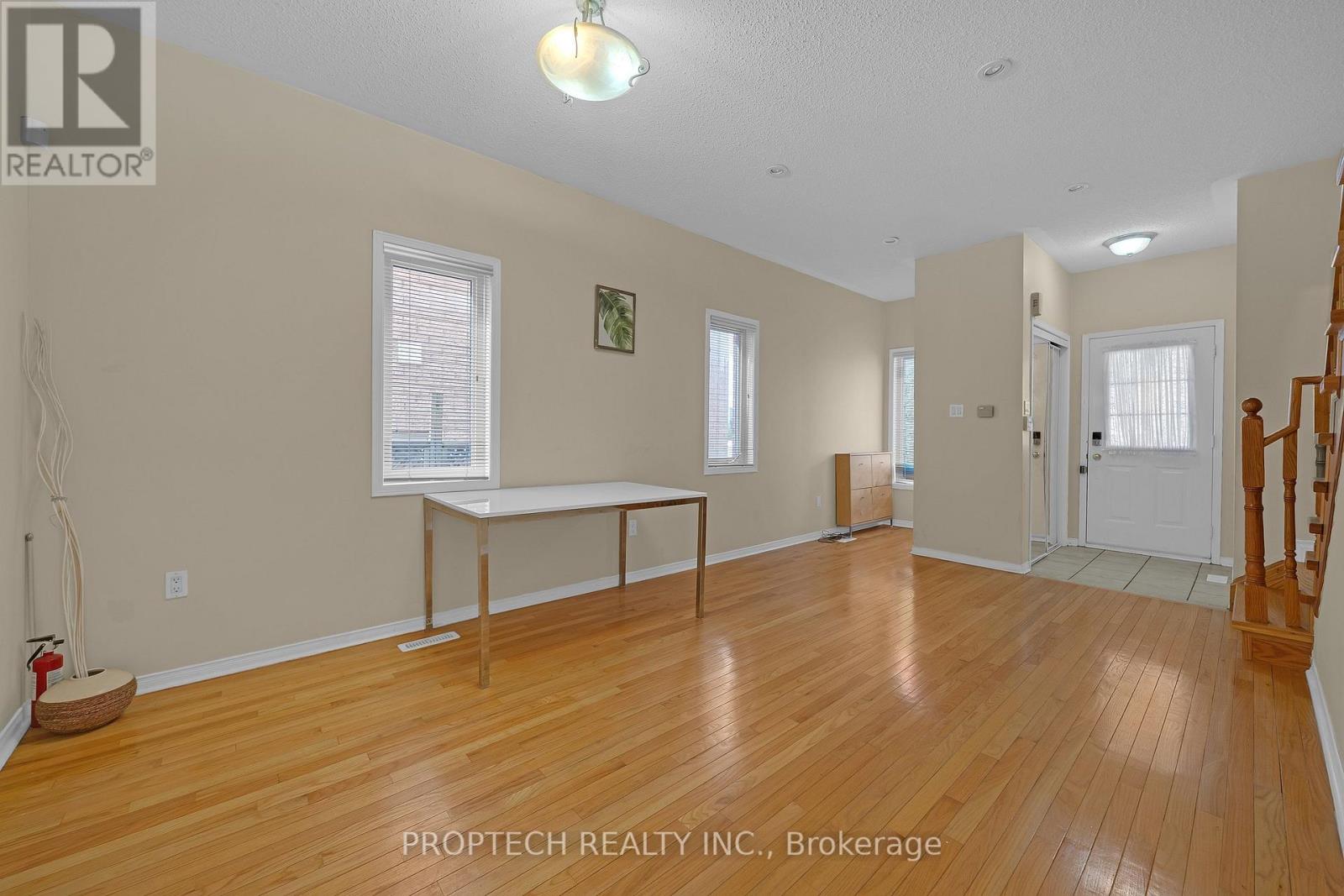 5 Hartwell Place, Markham, Ontario  L6C 2K3 - Photo 5 - N14028250