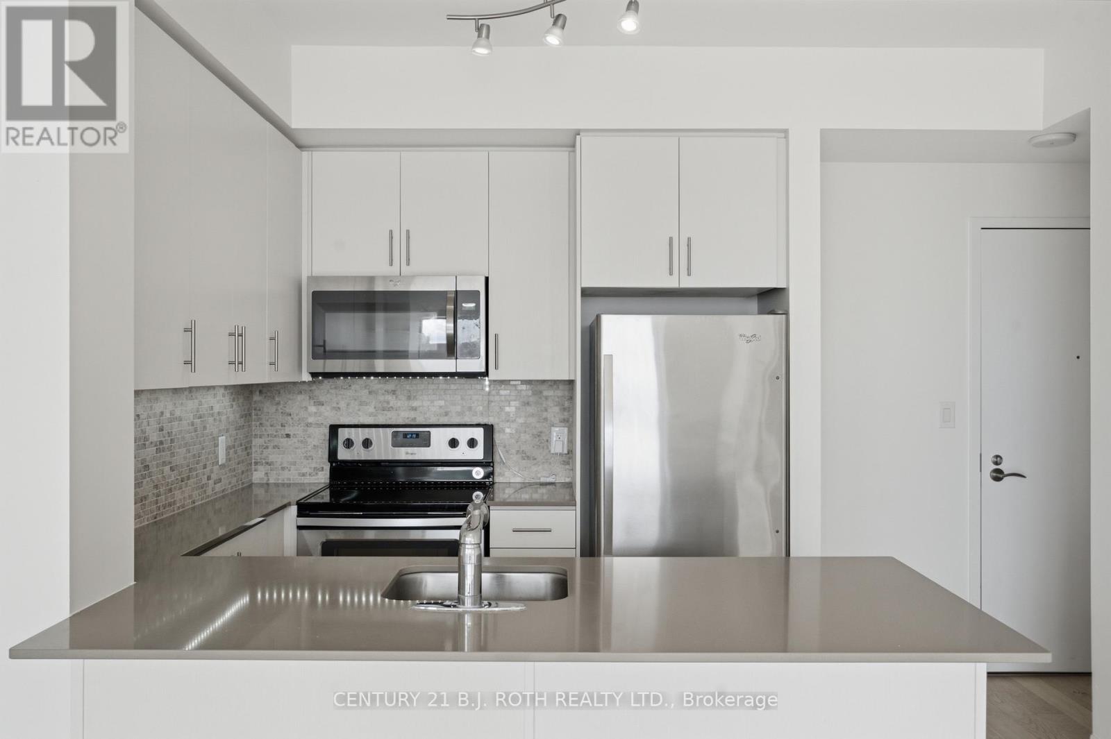 611 - 111 Worsley Street, Barrie (City Centre), Ontario  L4M 0J5 - Photo 10 - S14028170