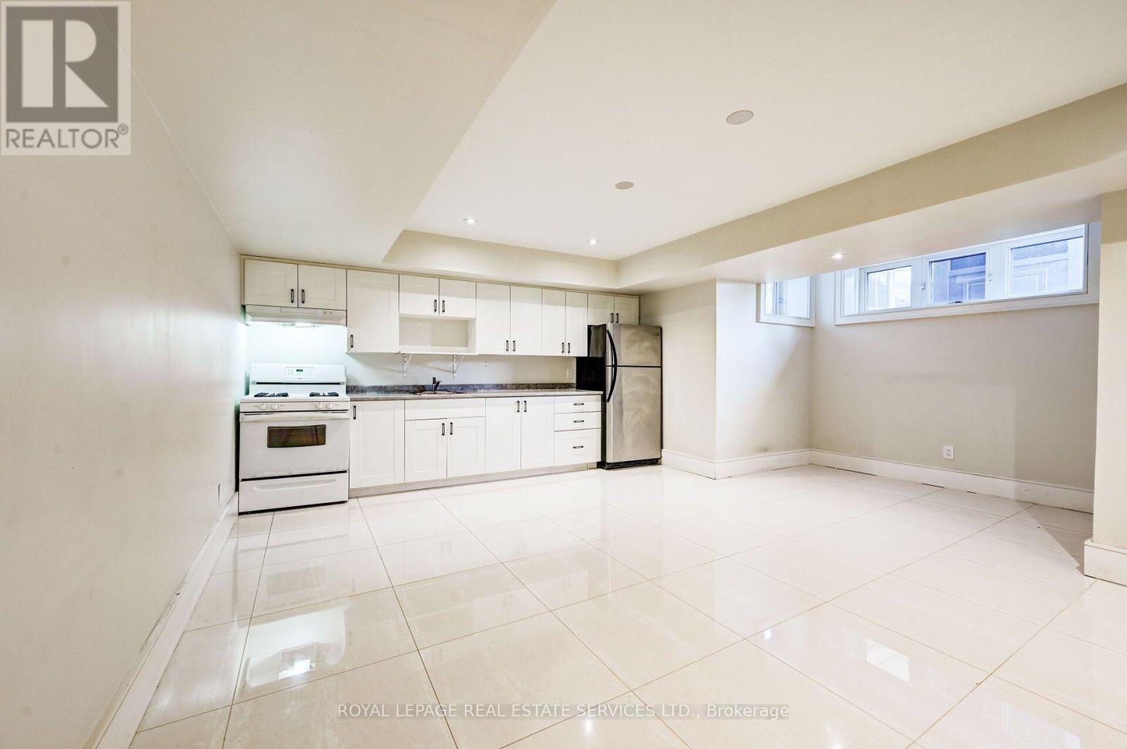 L - 63 Burrows Avenue, Toronto, Ontario  M9B 4W8 - Photo 6 - W14028000