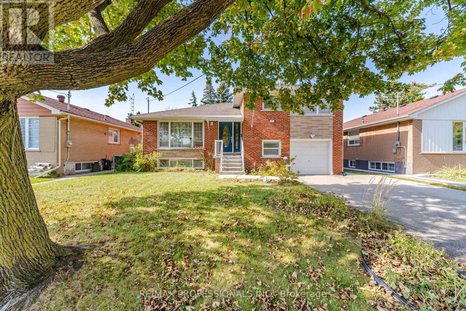 75 Sabrina Drive, Toronto, Ontario  M9R 2J8 - Photo 2 - W14028106