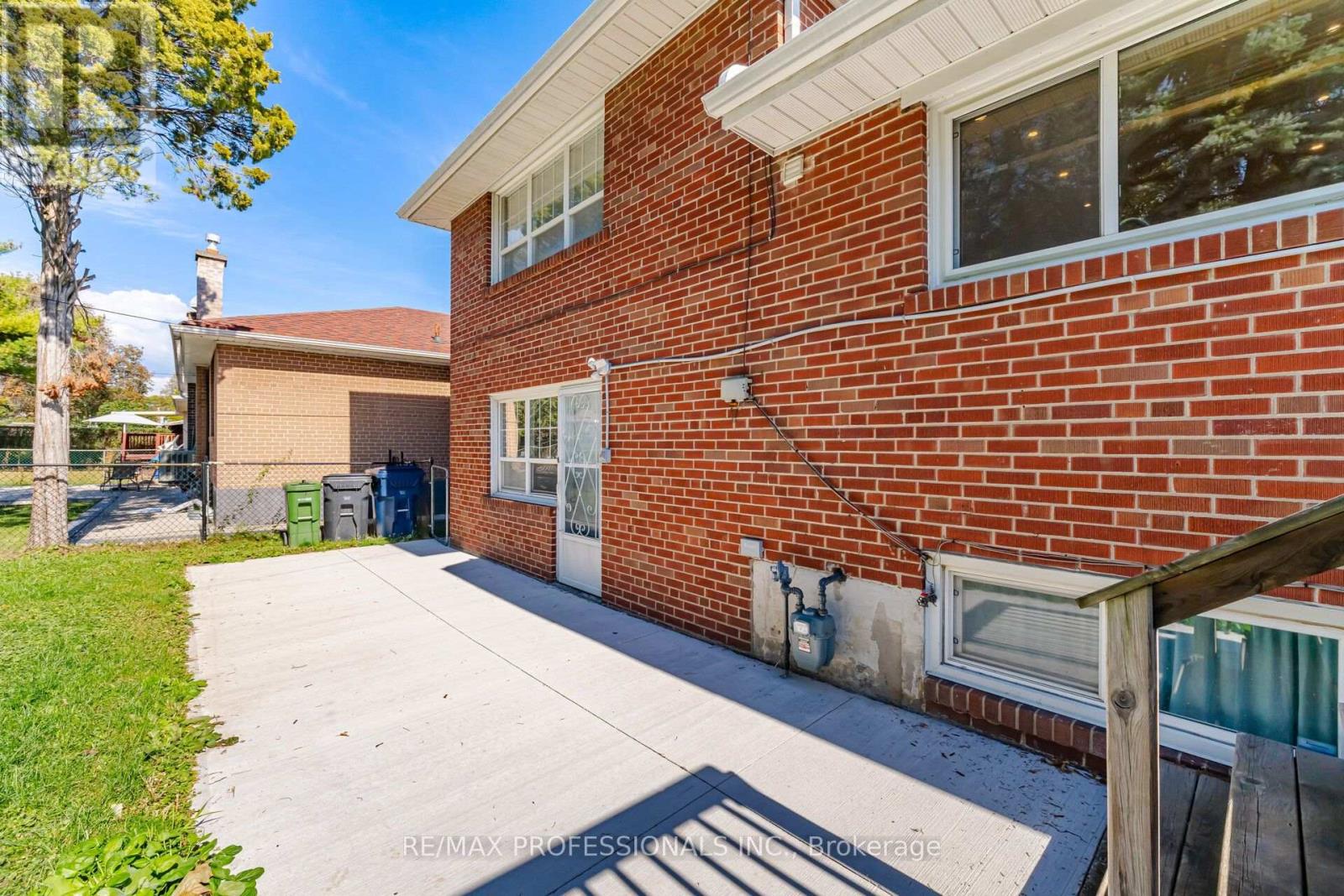 75 Sabrina Drive, Toronto, Ontario  M9R 2J8 - Photo 41 - W14028106