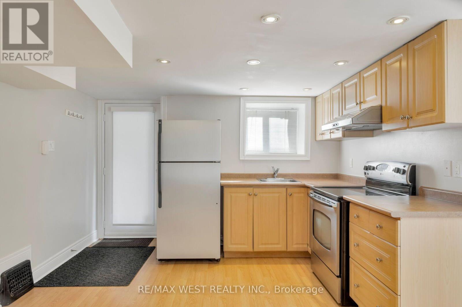 81 Chelsea Avenue, Toronto, Ontario  M6P 1B9 - Photo 30 - W14028154
