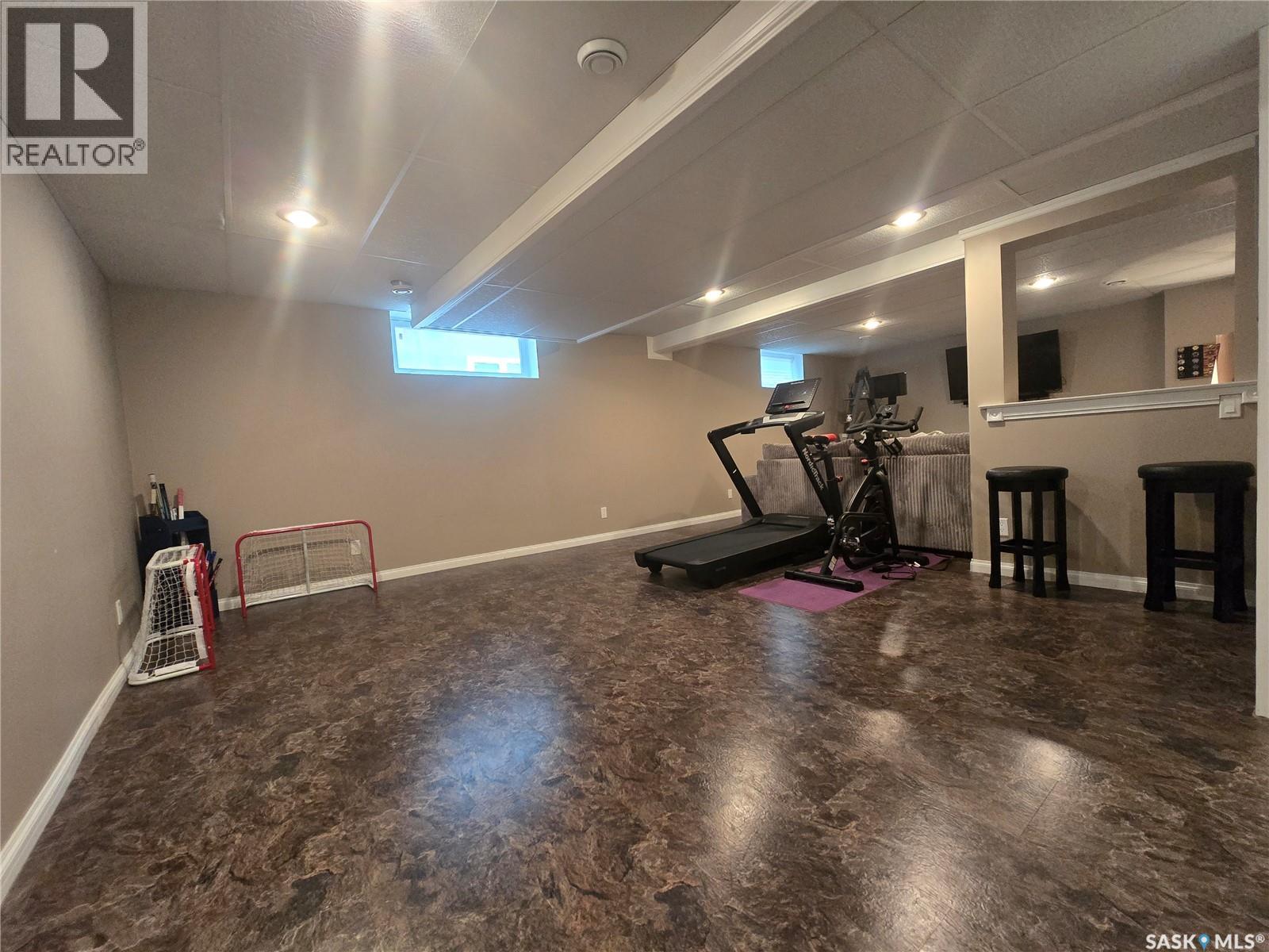 811 Johnston Drive, Weyburn, Saskatchewan  S4H 3M5 - Photo 26 - SK050984