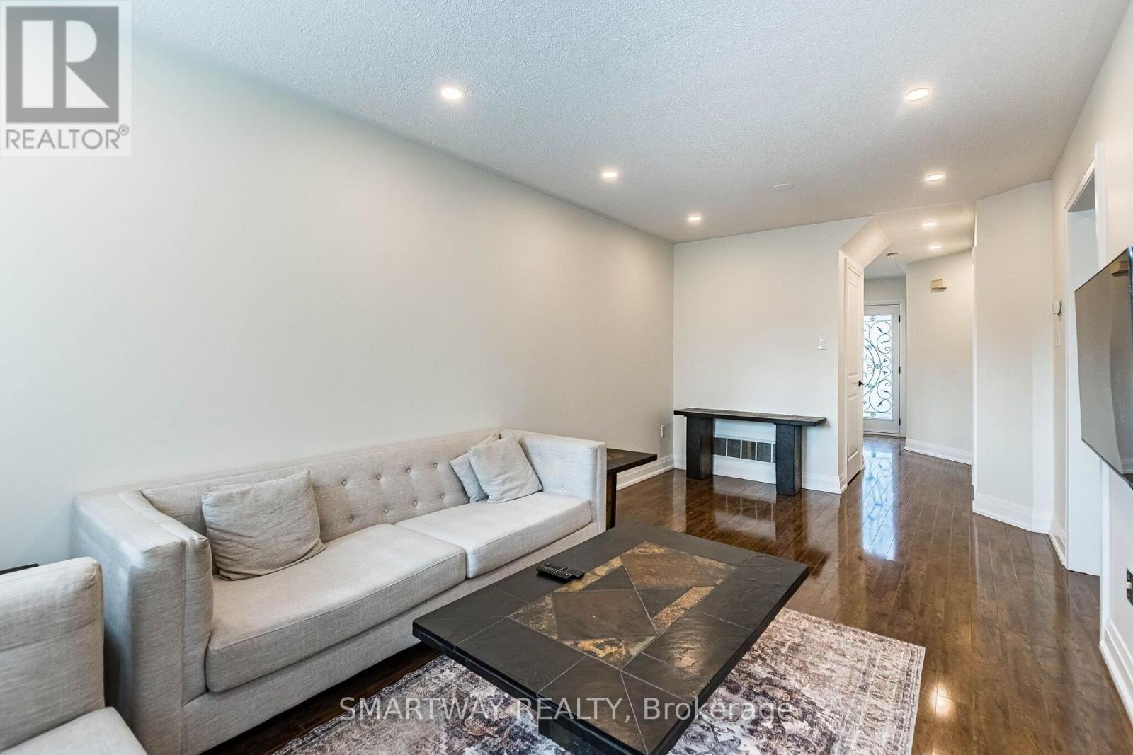 94 Goldenlight Circle, Brampton, Ontario  L6X 4N6 - Photo 13 - W14028300