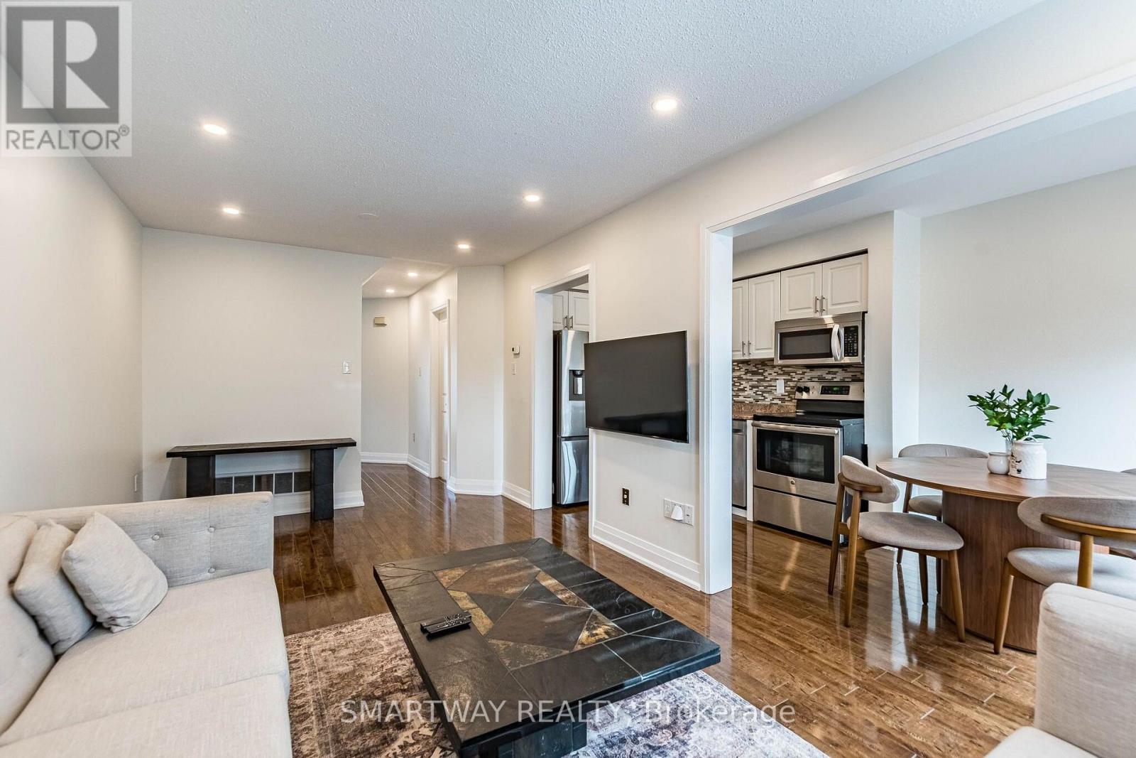 94 Goldenlight Circle, Brampton, Ontario  L6X 4N6 - Photo 14 - W14028300