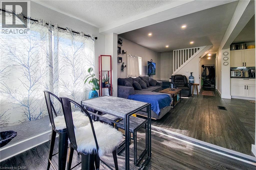 38 Clifford Avenue, Welland, Ontario  L3C 2G1 - Photo 14 - 40870963