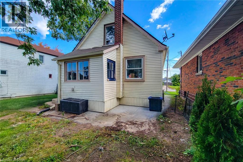 38 Clifford Avenue, Welland, Ontario  L3C 2G1 - Photo 7 - 40870963