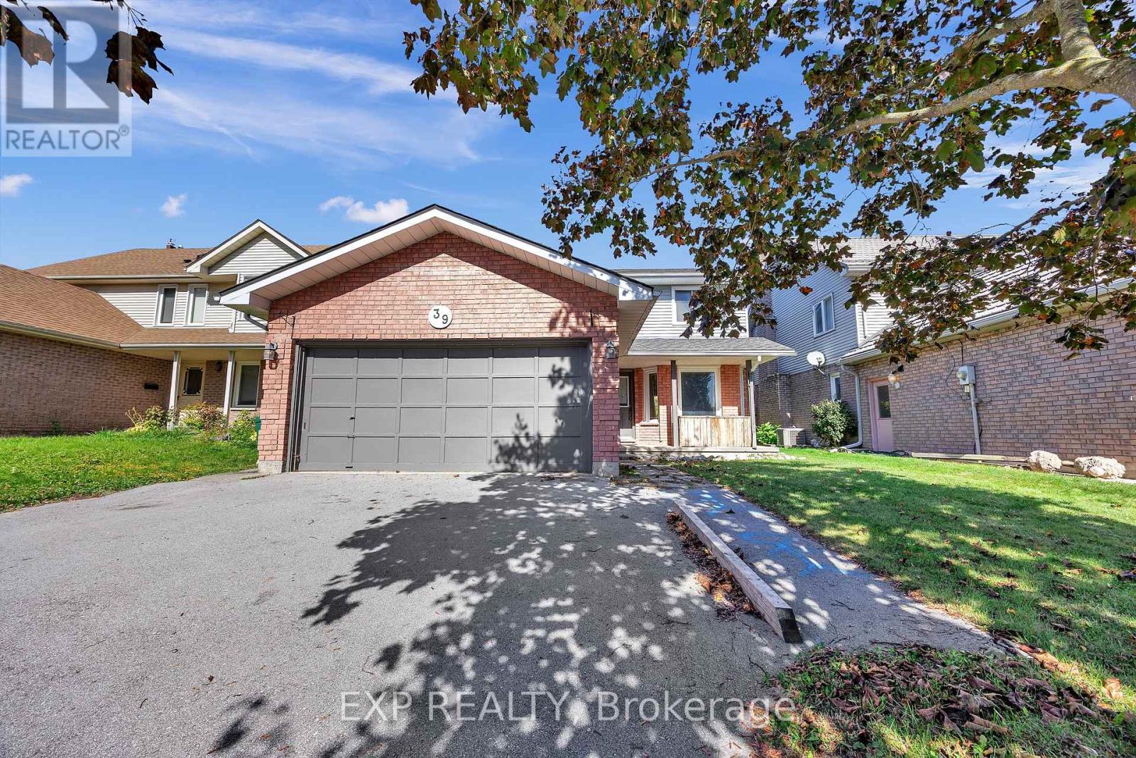 39 Linda Drive, Cambridge, Ontario  N3C 3W3 - Photo 1 - X14028038