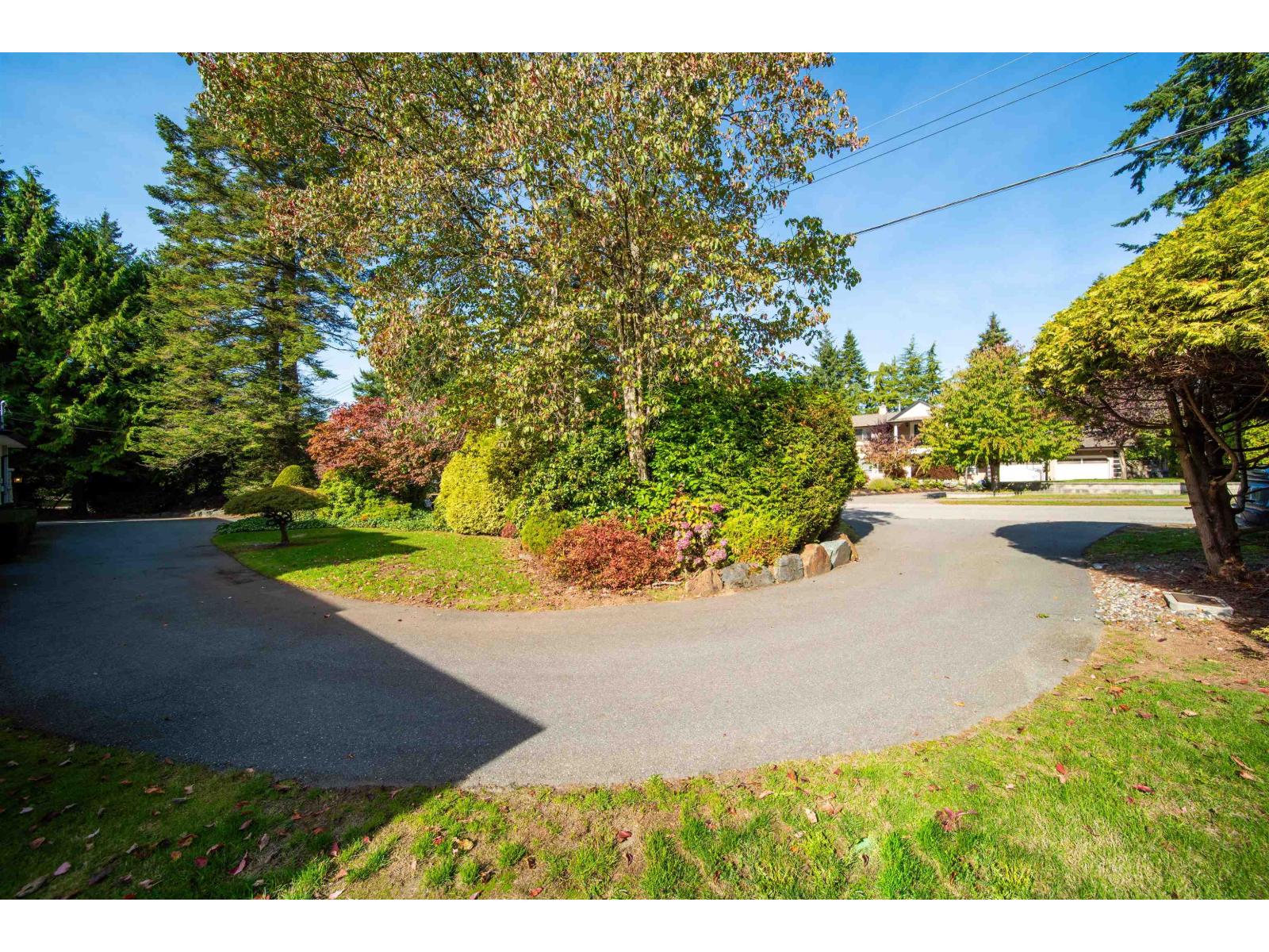 13756 18 Avenue, Surrey, British Columbia  V4A 1W4 - Photo 3 - R3174636