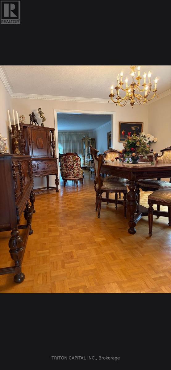 30 Columbus Avenue, Vaughan, Ontario  L4L 6V8 - Photo 3 - N13883604