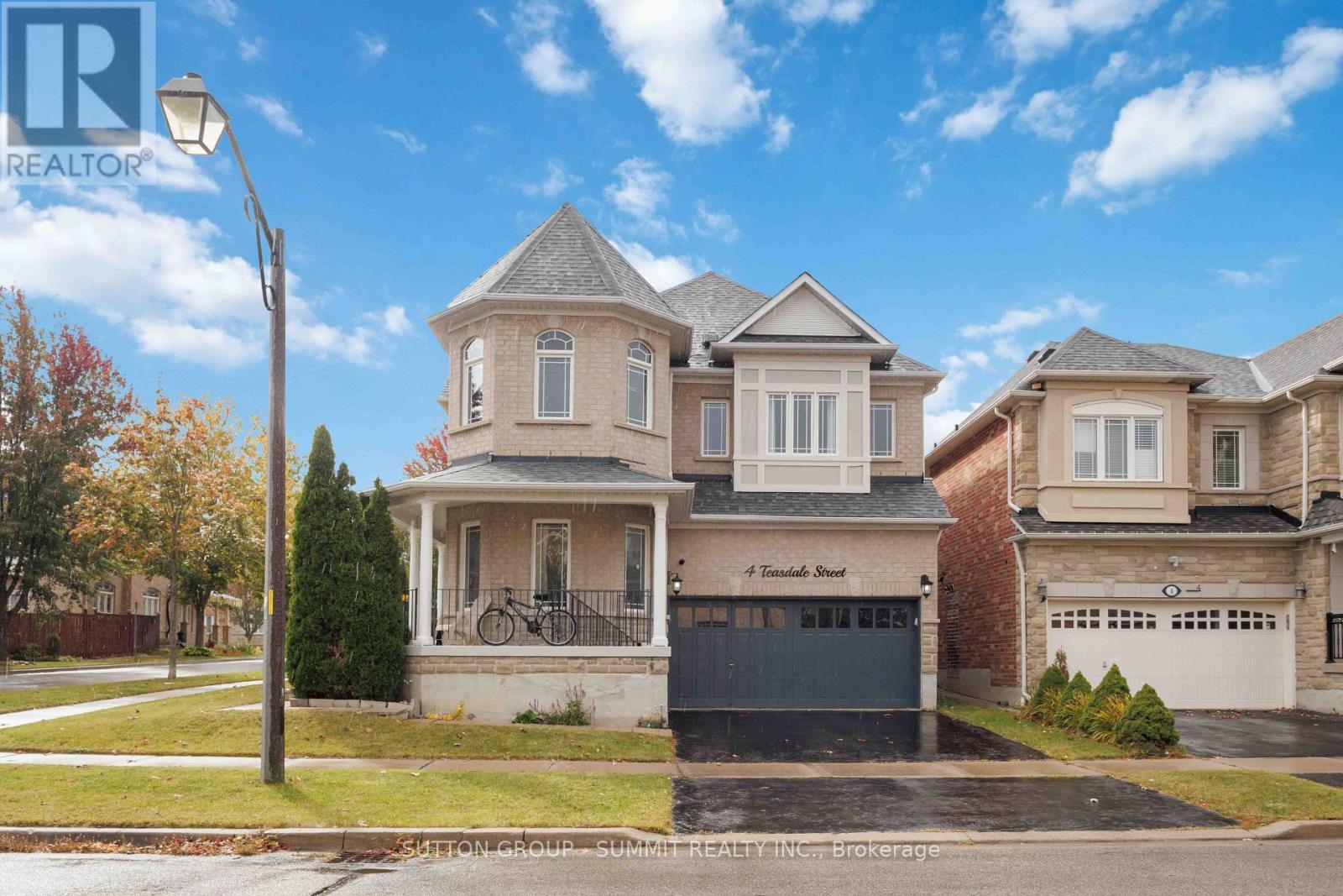 4 Teasdale Street, Ajax, Ontario  L1Z 2A6 - Photo 2 - E13881366