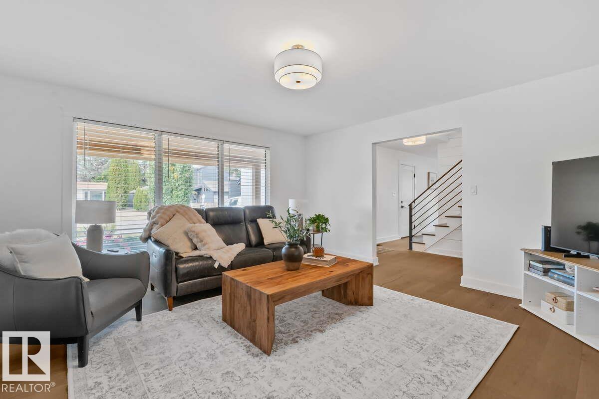 98 Wolf Cr NW, Edmonton, Alberta  T5T 1E2 - Photo 4 - E4512794
