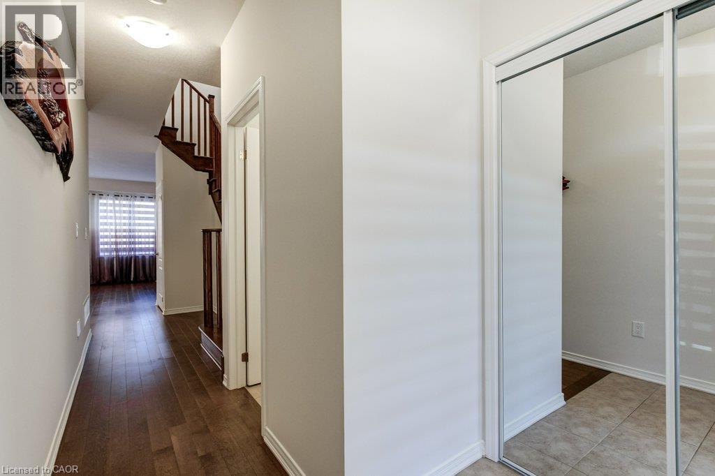 80 Oaktree Drive, Caledonia, Ontario  N3W 0E8 - Photo 6 - 40870034