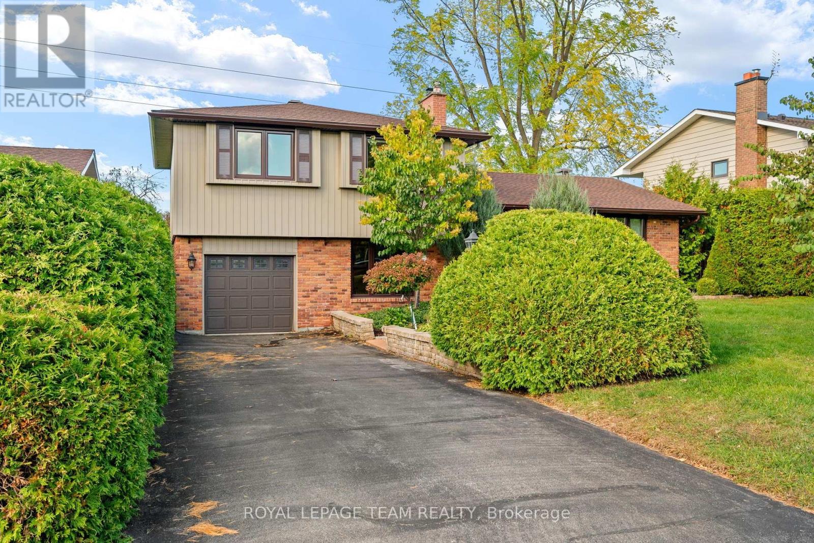 19 PARKLAND CRESCENT, ottawa, Ontario