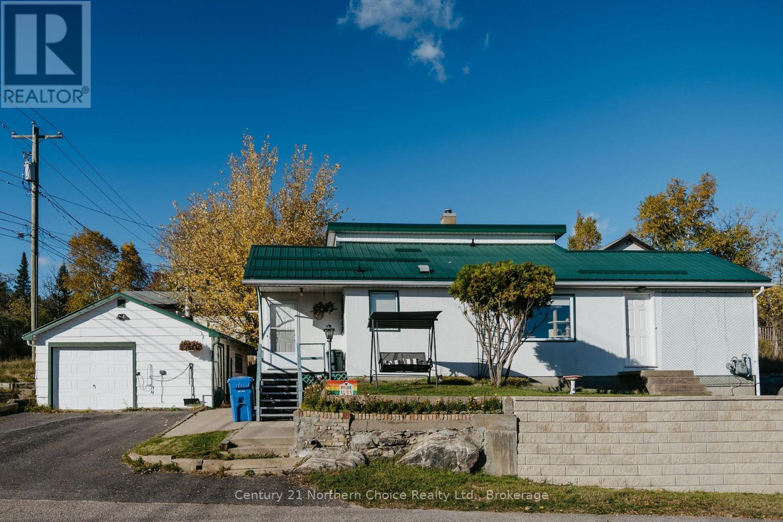 100 Regina Avenue, Kenora, Ontario  P9N 2Z7 - Photo 2 - X14028444