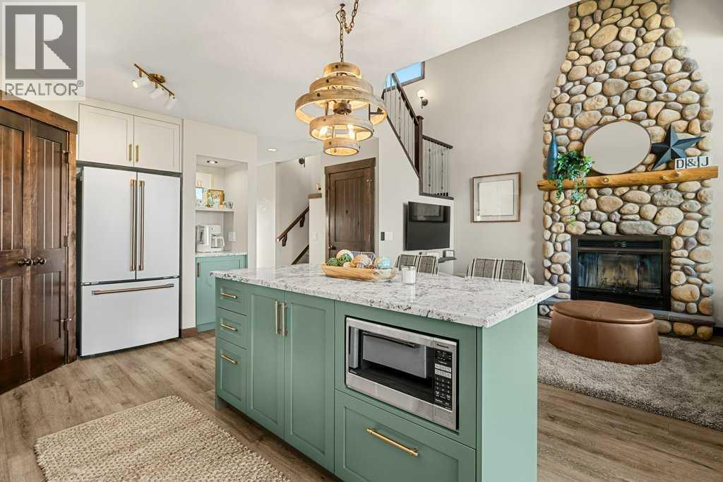 232 Cottageclub Crescent