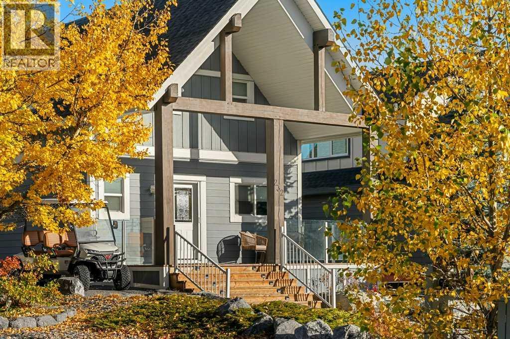 232 Cottageclub Crescent