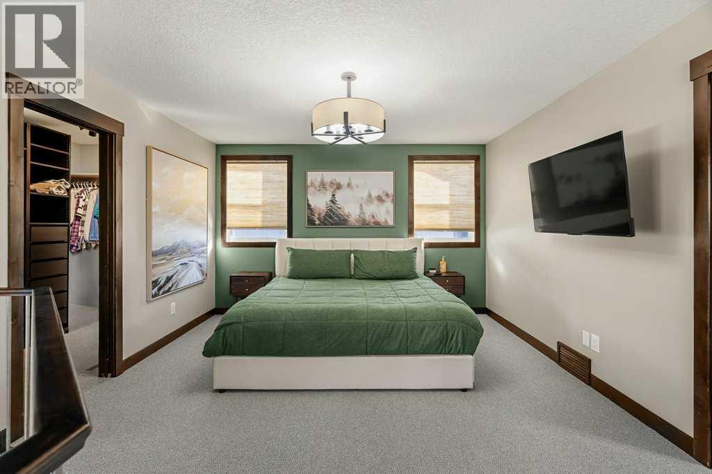 232 Cottageclub Crescent