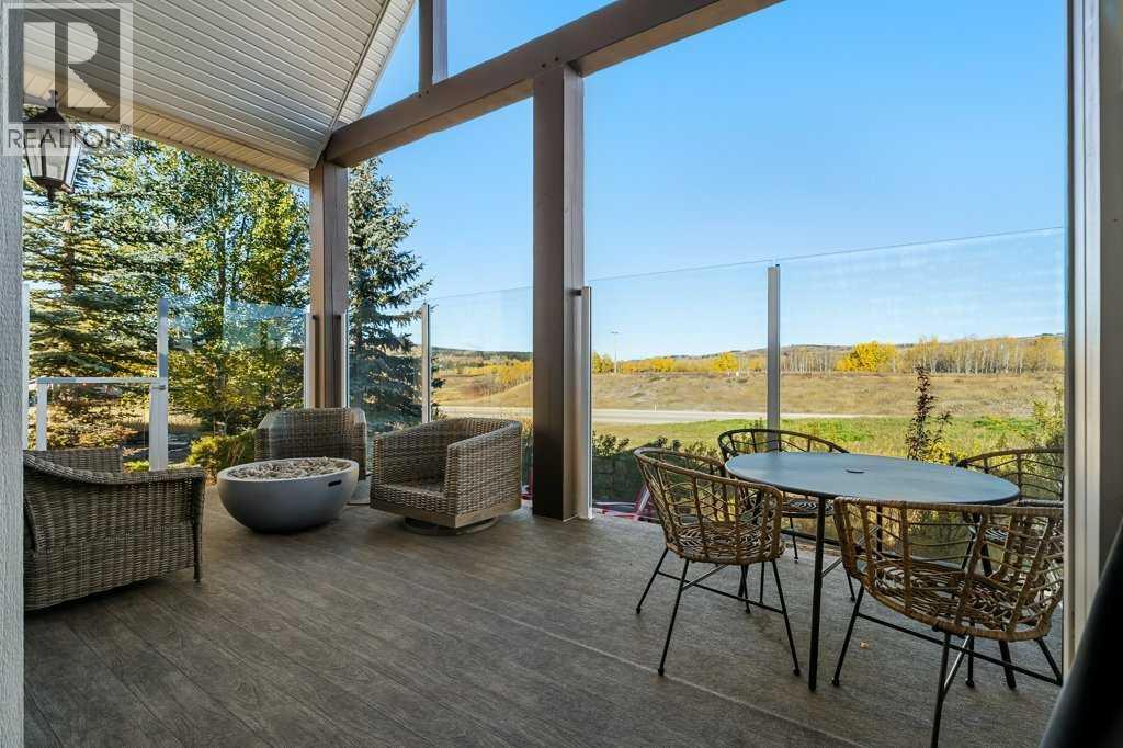 232 Cottageclub Crescent