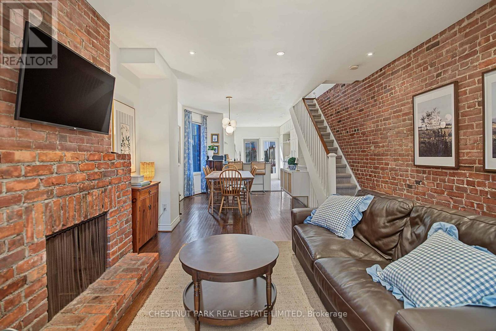 15 Millbrook Crescent, Toronto, Ontario  M4K 1H2 - Photo 4 - E14028330
