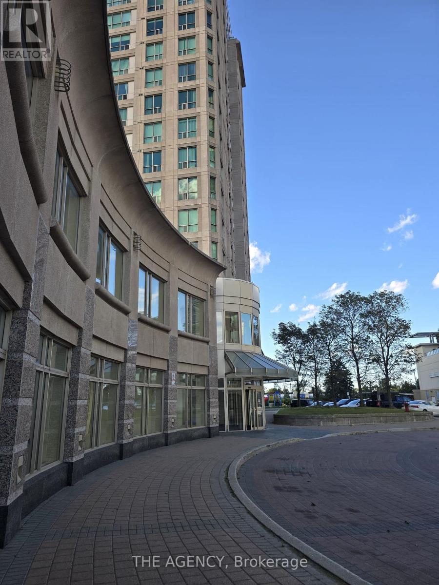 903 - 18 LEE CENTRE DRIVE, Toronto, Ontario