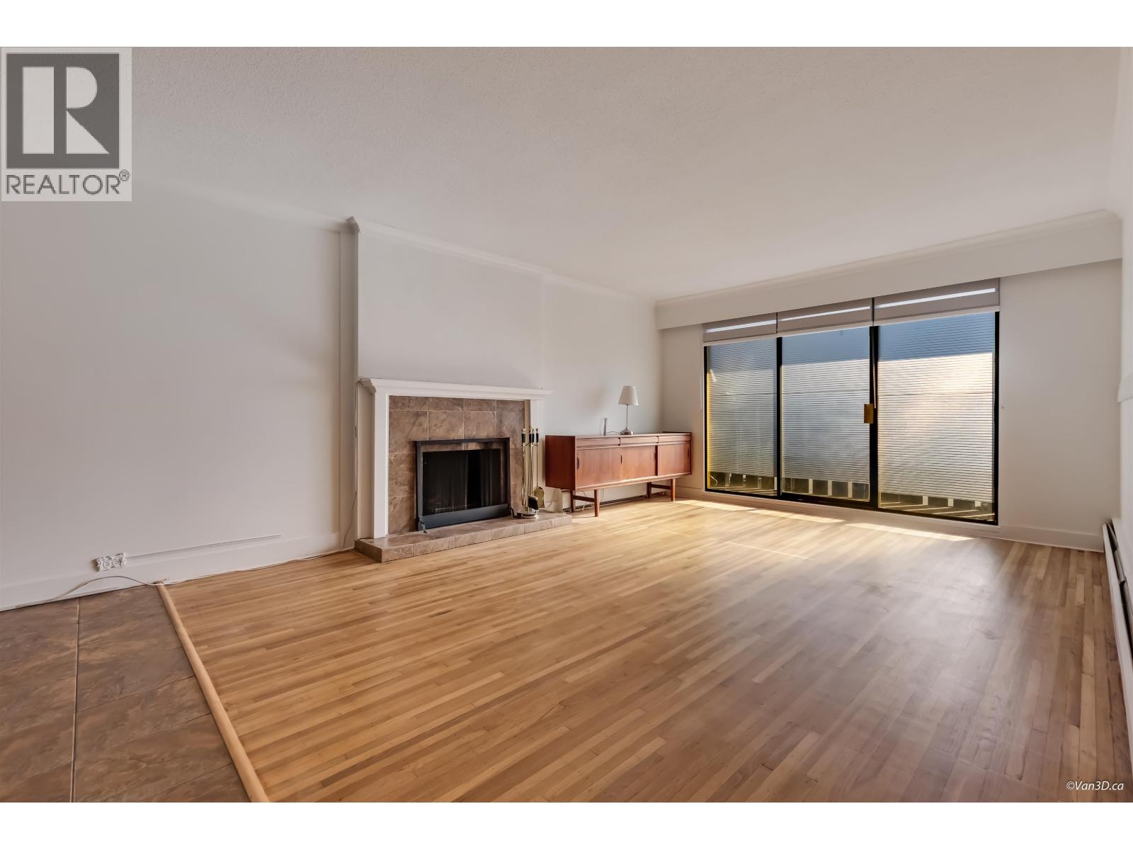 111 235 E 13th Street, North Vancouver, British Columbia  V7L 2L6 - Photo 10 - R3174748
